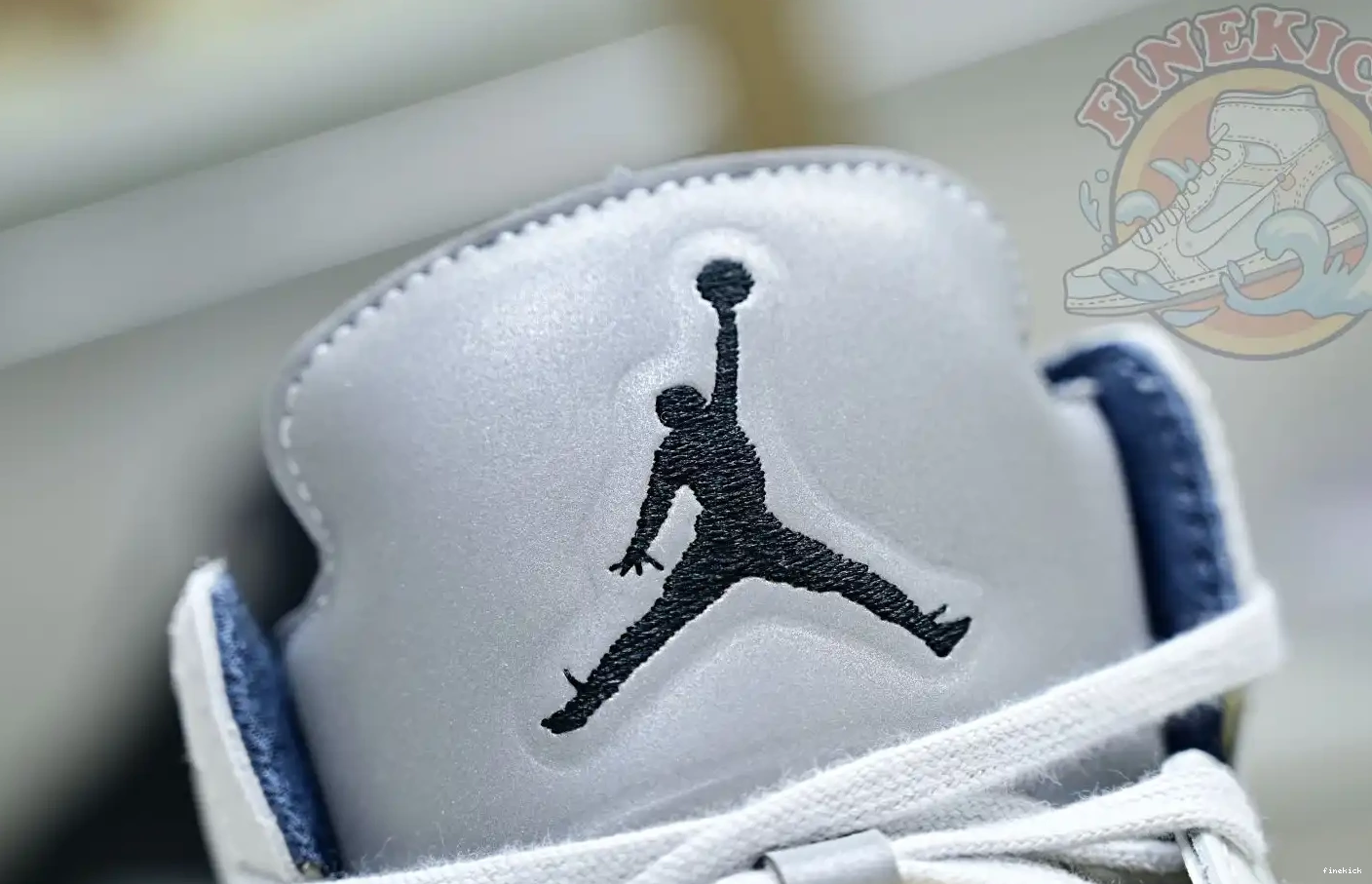 Air A x Dust